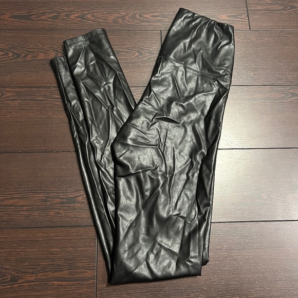 Wilfred Free - Daria Pant (SMALL) - Vegan Leather Leggings - Picture 8 of 11